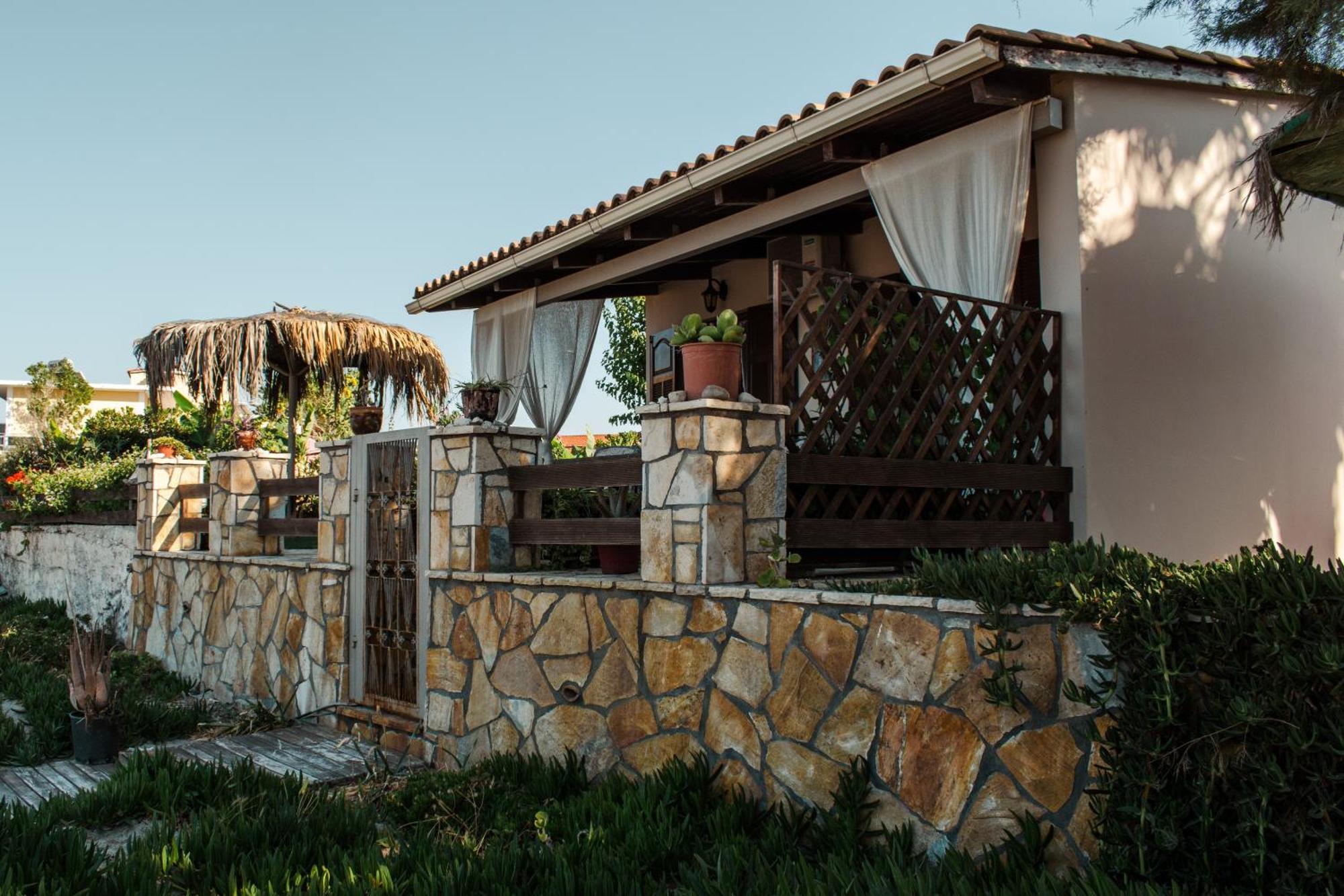 Garden Studios Alykes  Luaran gambar